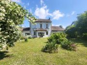 Grande maison ancienne de 213 m² avec dépendance et parc...