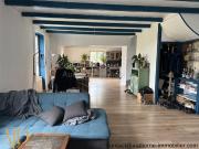 Grande maison avec grands volumes + dépendance proche bour