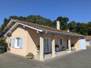 Grande maison en parfait état, jardin et garage double