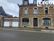 Grande maison en pierres restaurée au centre bourg avec...