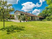 Grande maison familiale en pierre