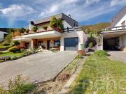 Grande maison mitoyenne sur 3 étages avec terrasse et...