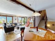 Grande maison mitoyenne sur 3 étages avec terrasse et...