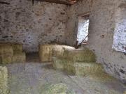 Large rustic property to be renovated with garden /...