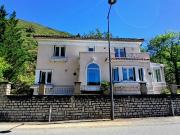 Grande ville tous commerces situee a 30 minutes de...