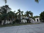 Grandiosa Casa en El Palomar Grandiosa Casa en El Palomar