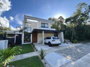 Venta, moderna casa de 4 recamaras, paneles solares,...