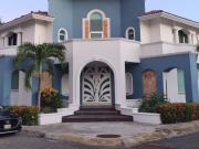 Grandiosa Casa en venta o Renta en Club Campestre de... Grandiosa Casa en venta o Renta en Club Campestre de...