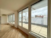 Grandiose Dachgeschosswohnung mit 2 großen Terrassen und...