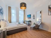 Grandiose Living Opposite Hausburgpark in...