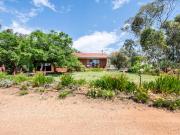 Grandview A Loved Country Escape! Grandview A Loved Country Escape!