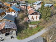 Grange à rénover avec deux terrains constructibles 195m²...