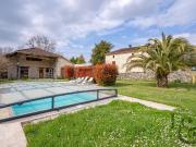 Grange en pierre rénovée avec gîte à vendre entre...