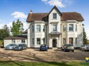 Grange Road, Guildford GU2, 2 bed flat to rent, £1,650...