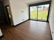 Casa com 4 dormitórios à venda, 486 m² por R$...