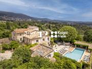 GRASSE Magnifique propriété avec vaste terrain, maisons...