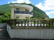 GRAZIOSA Casa unifamiliare di 4.5 locali con giardino e...