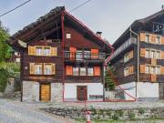 GRAZIOSA IN POSIZIONE TRANQUILLA E SOLEGGIATA