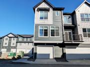 GREAT 2 BED, 2.5 BATH, 2 STOREY TOWNHOUSE W/AN ATTACHED...
