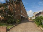 Great 2 bedroom Unit, lock up garage, separate laundry