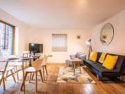 Great City Centre 2 Double Bed Apt Free Parking!