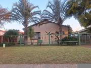 GREAT FAMILY LIVING 3 BEDROOM HOUSE WITH POOL IN... GREAT FAMILY LIVING 3 BEDROOM HOUSE WITH POOL IN...
