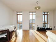 Great living space, City Centre and a parking space!