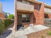 Great Location! 2 Bedroom Townhouse!