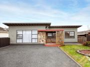 GREAT LOCATION AND ENORMOUS SHEDDING