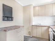 Great Location! Close to Airport