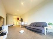 Great location& Fully furnished in Box Hill