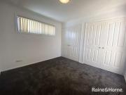 GREAT LOCATION LOW MAINTENANCE TOWNHOUSE