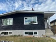 GREAT LOCATION! RENOVATED MAIN FLOOR ONE BLOCK FROM 17...