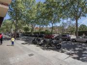 Great looking single bedroom in El Clot