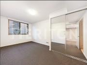 GREAT NORTHERN BEACHES 2 BEDROOM APARTMENT!