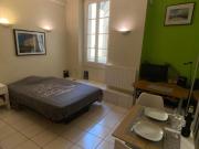 Great Studio 10 min from Eiffel Tower high ceilinged in...