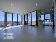 Great Three Bed Apartment with City View