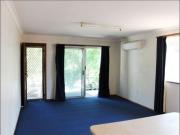 Great Unit in Central Grafton Location