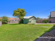 Great value first home/ investment close to schools!