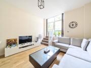 Great West Road, Brentford TW8, 1 bed flat to rent,...