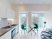 Great West Road Studio to rent £1,595 pcm £368 pw