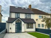 Green Lane, West Molesey, 4 Bedroom Semi detached