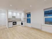 Green Lanes, London, N4 Studio to rent £1,250 pcm £288 pw