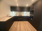 Green Lanes, Southgate N21, 2 bed flat to rent, £2,300...