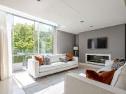 Green Street, Mayfair W1K, 3 bed flat to rent, £17,333...