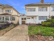 Green Verges, Stanmore HA7, 4 bed property to rent,...