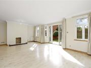 Greenaway Gardens, Hampstead, London NW3, 4 bed flat to...