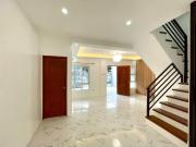 Greenfields 1, Quezon City Triplex for Sale – 4...