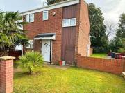 Greenside, Slough, 3 Bedroom End