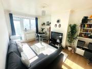 Greenwich SE10 2 bed flat share to rent £850 pcm £196 pw